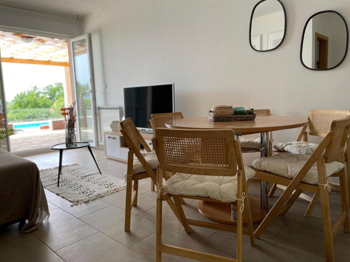 טריליי Villa Duje מראה חיצוני תמונה