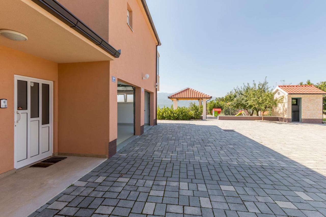 טריליי Villa Duje מראה חיצוני תמונה
