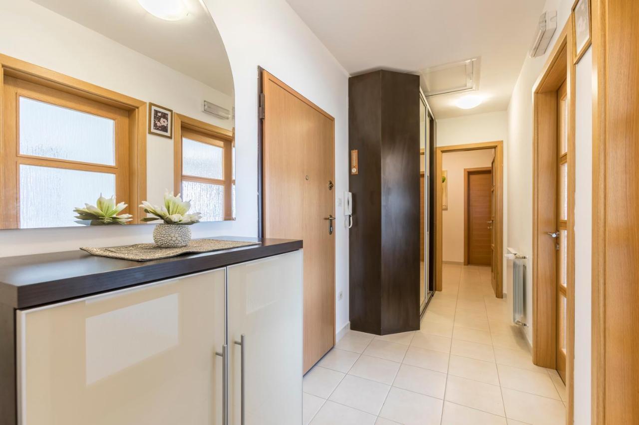 טריליי Villa Duje מראה חיצוני תמונה
