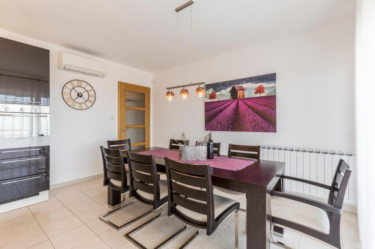 טריליי Villa Duje מראה חיצוני תמונה